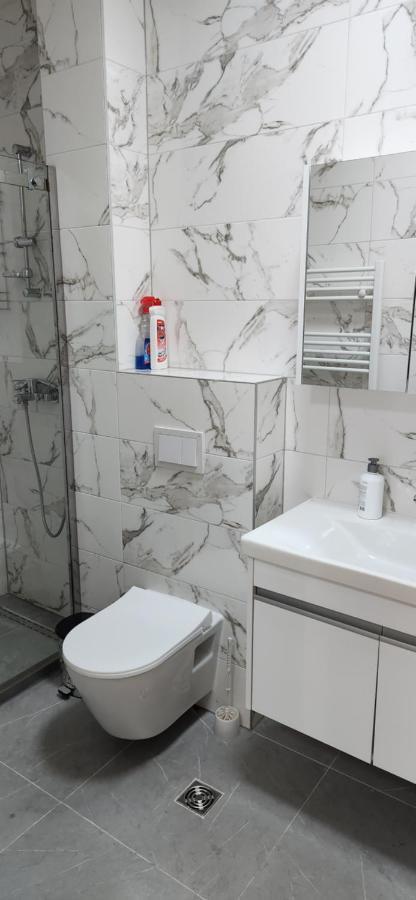 Brand New Two Bedroom And One Living Room Apartment In A Great Location! Saraybosna Dış mekan fotoğraf