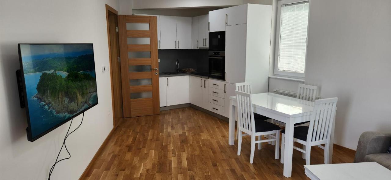 Brand New Two Bedroom And One Living Room Apartment In A Great Location! Saraybosna Dış mekan fotoğraf